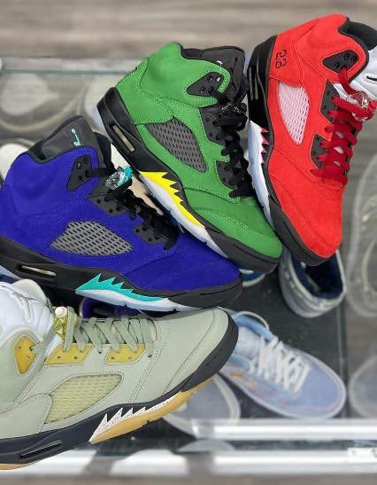 Authentic Jordan sneakers - Image 3