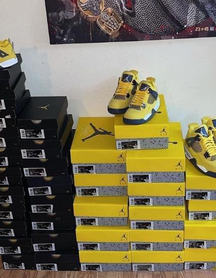 Authentic Jordan sneakers - Image 7