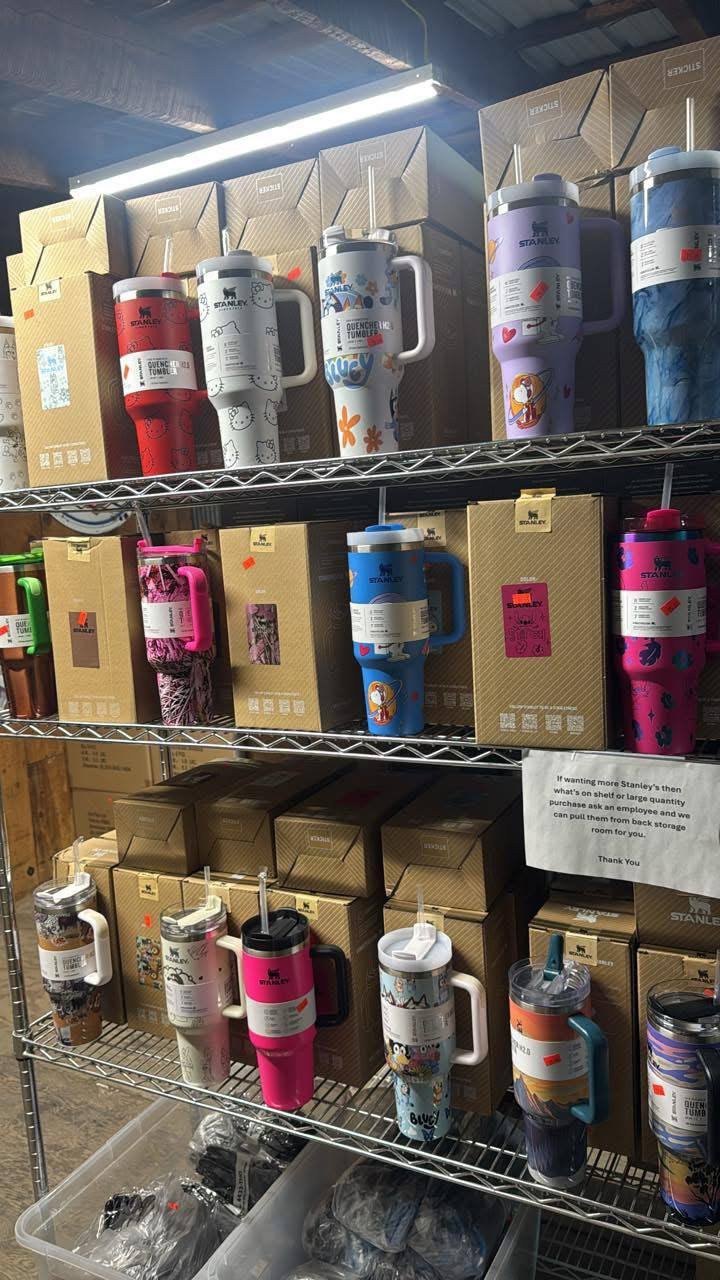 Stanley & Owala Cups Pallet - Image 7